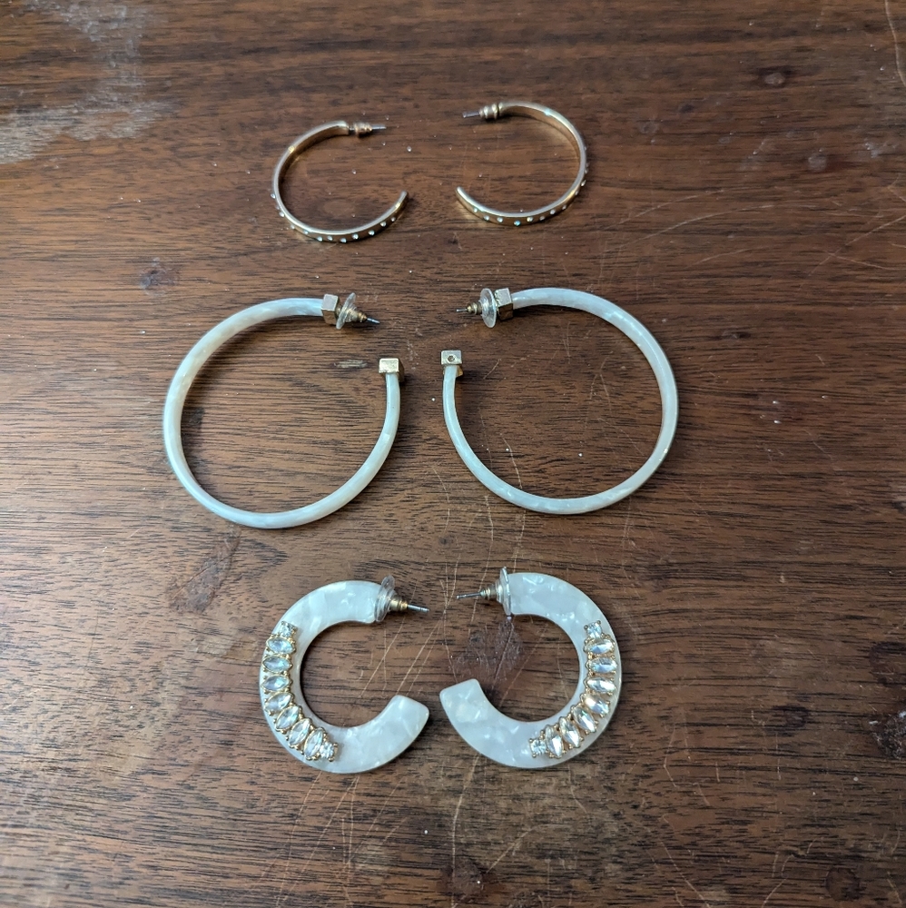 3 white and gold hoops